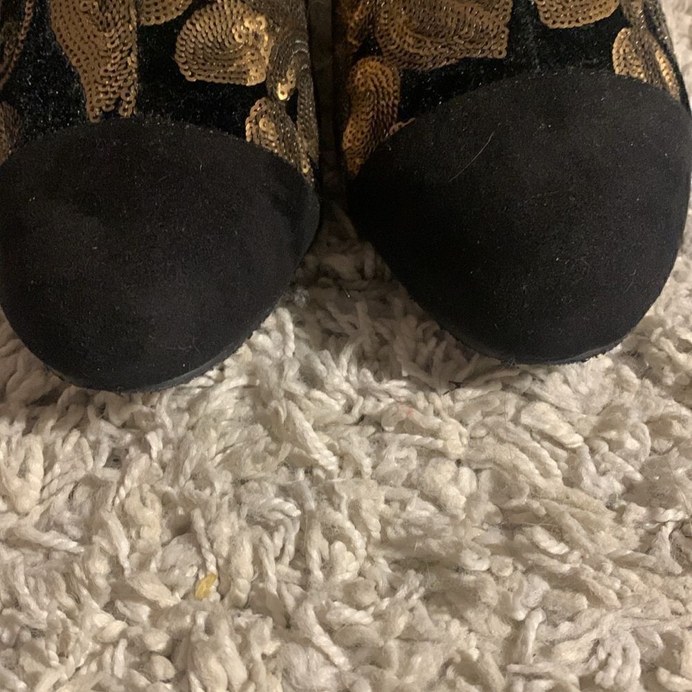 Joan Boyce EUC black/gold sequin suede like ankle boots Size 9.5 - Picture 3 of 7